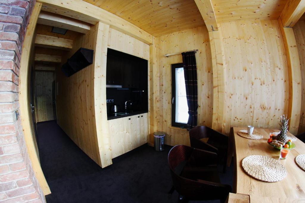 Krakonosova Dilna "Woodhaus" Aparthotel Špindlerŭv Mlýn Bilik gambar